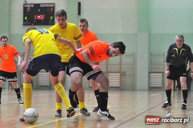 Zdjęcie w galerii na portalu naszraciborz.pl: Emocje do ostatnich sekund. Feniks nie dał się Płomieniowi wiadomości z regionu