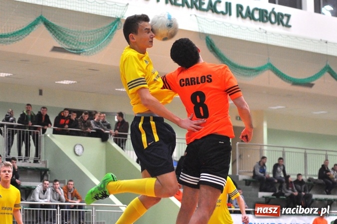 Zdjęcie w galerii na portalu naszraciborz.pl: Emocje do ostatnich sekund. Feniks nie dał się Płomieniowi wiadomości z regionu