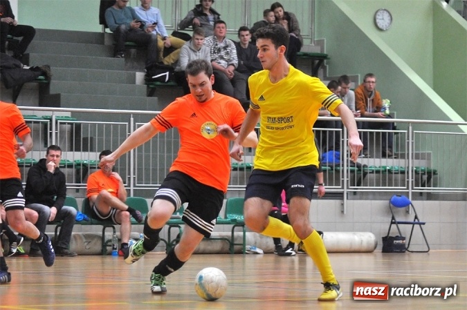 Zdjęcie w galerii na portalu naszraciborz.pl: Emocje do ostatnich sekund. Feniks nie dał się Płomieniowi wiadomości z regionu