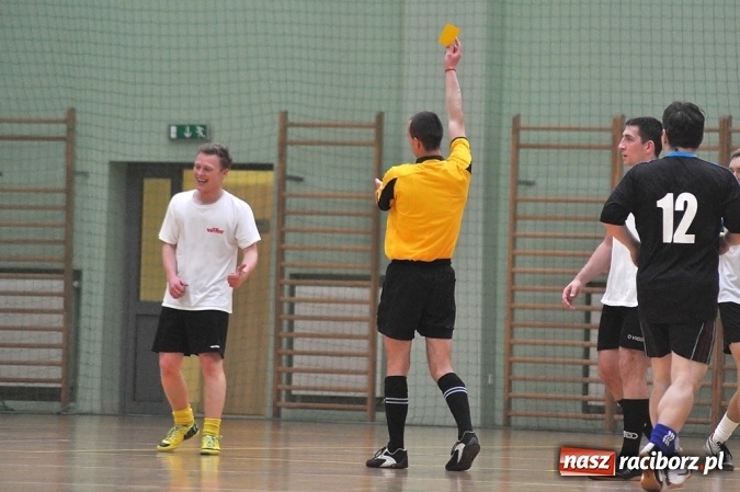 Zdjęcie w galerii na portalu naszraciborz.pl: Emocje do ostatnich sekund. Feniks nie dał się Płomieniowi wiadomości z regionu