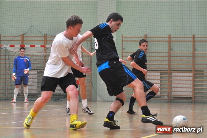 Zdjęcie w galerii na portalu naszraciborz.pl: Emocje do ostatnich sekund. Feniks nie dał się Płomieniowi wiadomości z regionu