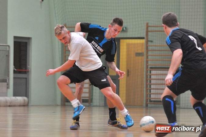 Zdjęcie w galerii na portalu naszraciborz.pl: Emocje do ostatnich sekund. Feniks nie dał się Płomieniowi wiadomości z regionu