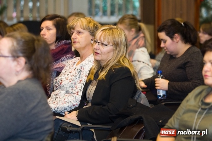 Zdjęcie w galerii na portalu naszraciborz.pl: Gimnazjum - tak czy nie? - debata w raciborskiej uczelni wiadomości z regionu