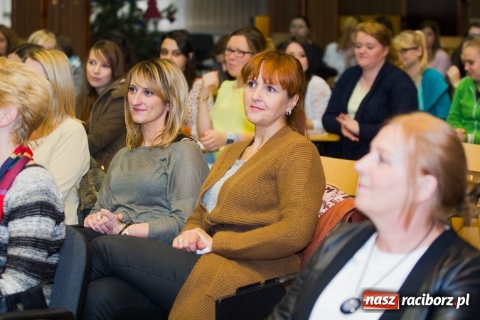 Zdjęcie w galerii na portalu naszraciborz.pl: Gimnazjum - tak czy nie? - debata w raciborskiej uczelni wiadomości z regionu