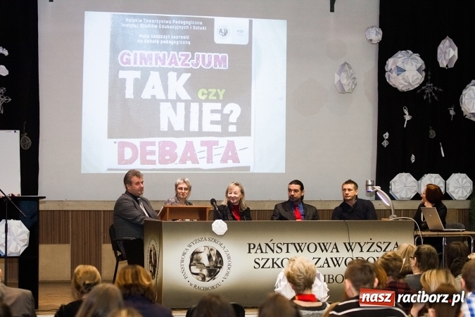 Zdjęcie w galerii na portalu naszraciborz.pl: Gimnazjum - tak czy nie? - debata w raciborskiej uczelni wiadomości z regionu