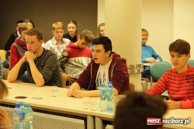 Zdjęcie w galerii na portalu naszraciborz.pl: Znamy mistrzów wiedzy rolniczej wiadomości z regionu