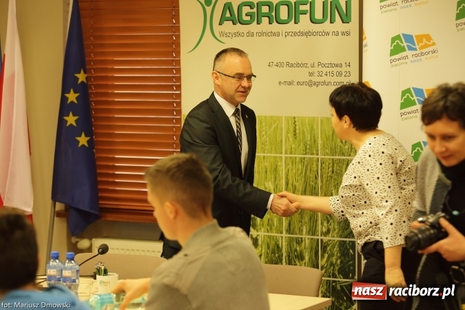 Zdjęcie w galerii na portalu naszraciborz.pl: Znamy mistrzów wiedzy rolniczej wiadomości z regionu