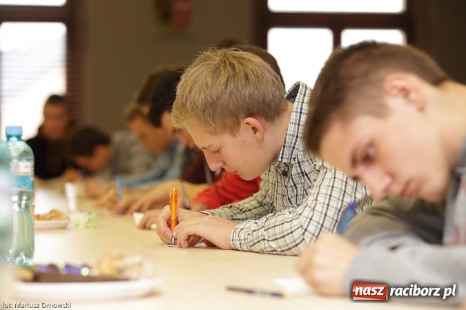 Zdjęcie w galerii na portalu naszraciborz.pl: Znamy mistrzów wiedzy rolniczej wiadomości z regionu