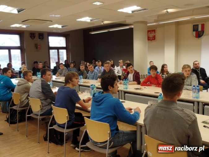 Zdjęcie w galerii na portalu naszraciborz.pl: Znamy mistrzów wiedzy rolniczej wiadomości z regionu