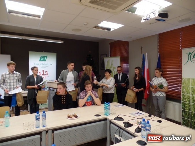 Zdjęcie w galerii na portalu naszraciborz.pl: Znamy mistrzów wiedzy rolniczej wiadomości z regionu