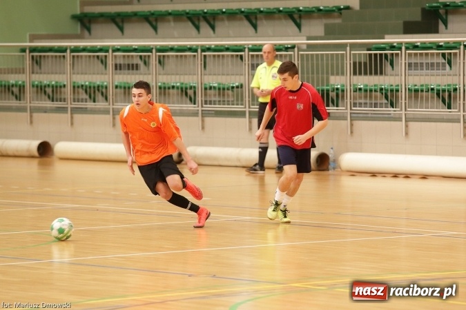 Zdjęcie w galerii na portalu naszraciborz.pl: II Makroregionalny Halowy Turniej Piłki Nożnej Chłopców Szkół Ponadgimnazjalnych wiadomości z regionu