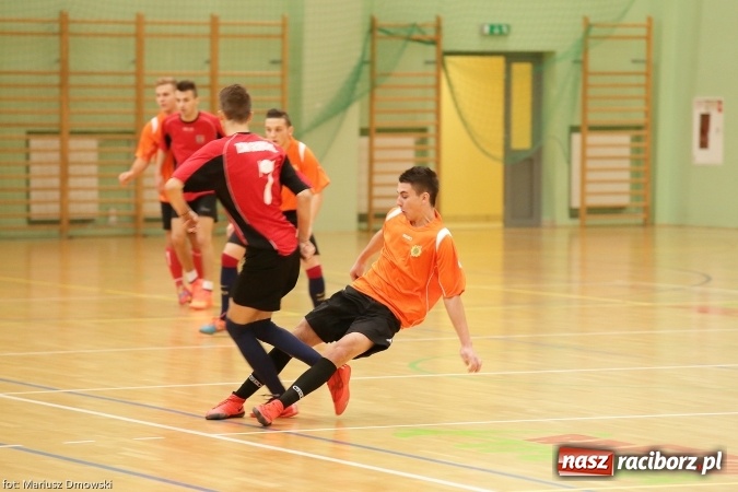 Zdjęcie w galerii na portalu naszraciborz.pl: II Makroregionalny Halowy Turniej Piłki Nożnej Chłopców Szkół Ponadgimnazjalnych wiadomości z regionu