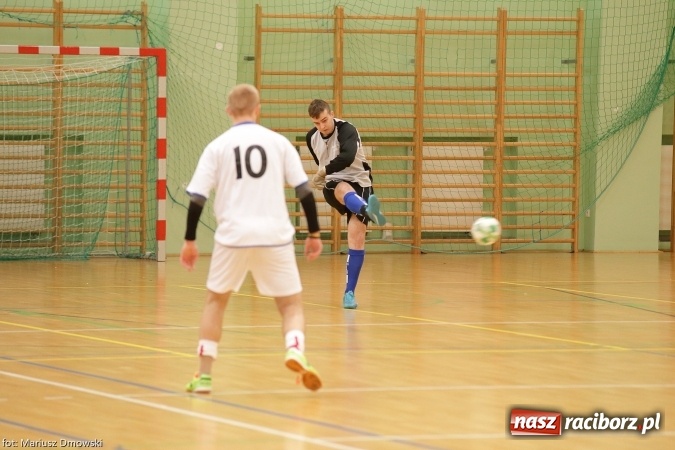 Zdjęcie w galerii na portalu naszraciborz.pl: II Makroregionalny Halowy Turniej Piłki Nożnej Chłopców Szkół Ponadgimnazjalnych wiadomości z regionu