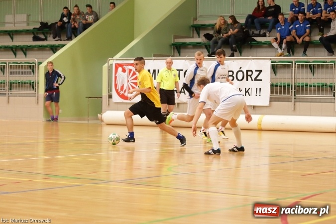 Zdjęcie w galerii na portalu naszraciborz.pl: II Makroregionalny Halowy Turniej Piłki Nożnej Chłopców Szkół Ponadgimnazjalnych wiadomości z regionu