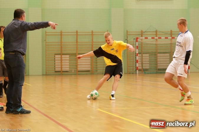 Zdjęcie w galerii na portalu naszraciborz.pl: II Makroregionalny Halowy Turniej Piłki Nożnej Chłopców Szkół Ponadgimnazjalnych wiadomości z regionu