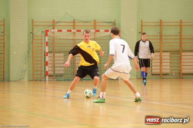 Zdjęcie w galerii na portalu naszraciborz.pl: II Makroregionalny Halowy Turniej Piłki Nożnej Chłopców Szkół Ponadgimnazjalnych wiadomości z regionu