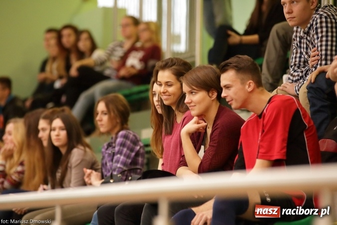 Zdjęcie w galerii na portalu naszraciborz.pl: II Makroregionalny Halowy Turniej Piłki Nożnej Chłopców Szkół Ponadgimnazjalnych wiadomości z regionu