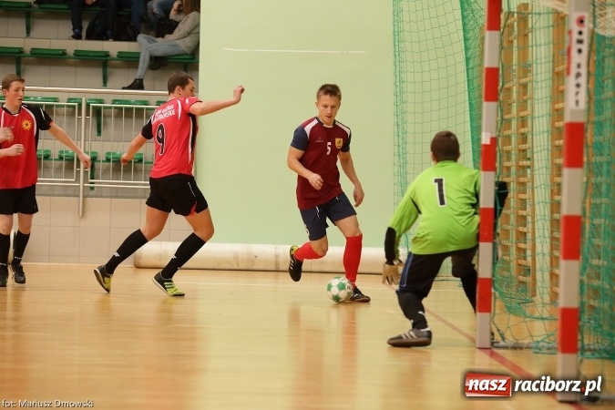 Zdjęcie w galerii na portalu naszraciborz.pl: II Makroregionalny Halowy Turniej Piłki Nożnej Chłopców Szkół Ponadgimnazjalnych wiadomości z regionu