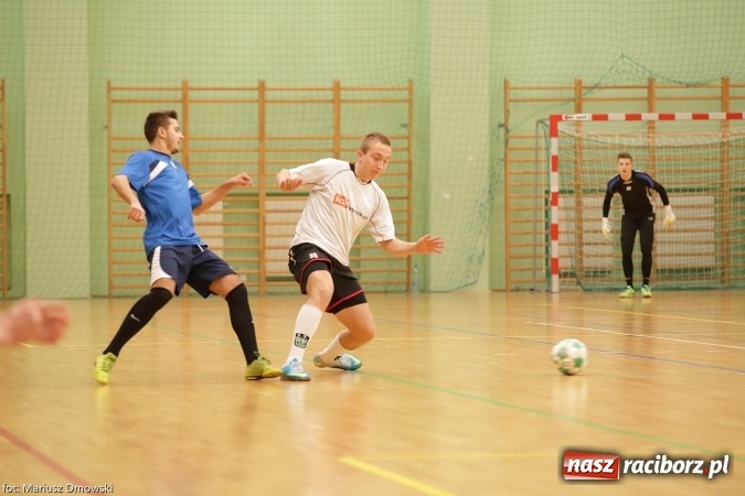 Zdjęcie w galerii na portalu naszraciborz.pl: II Makroregionalny Halowy Turniej Piłki Nożnej Chłopców Szkół Ponadgimnazjalnych wiadomości z regionu