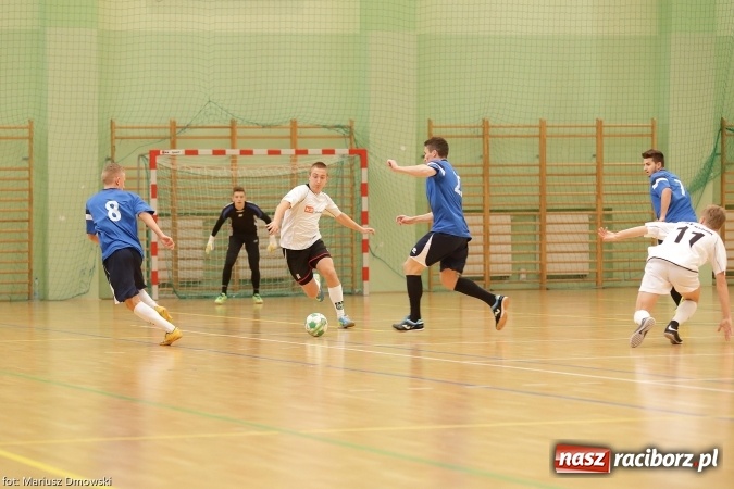 Zdjęcie w galerii na portalu naszraciborz.pl: II Makroregionalny Halowy Turniej Piłki Nożnej Chłopców Szkół Ponadgimnazjalnych wiadomości z regionu