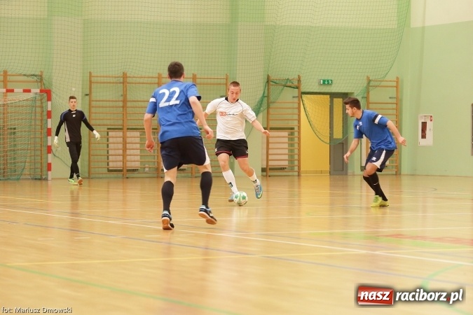 Zdjęcie w galerii na portalu naszraciborz.pl: II Makroregionalny Halowy Turniej Piłki Nożnej Chłopców Szkół Ponadgimnazjalnych wiadomości z regionu