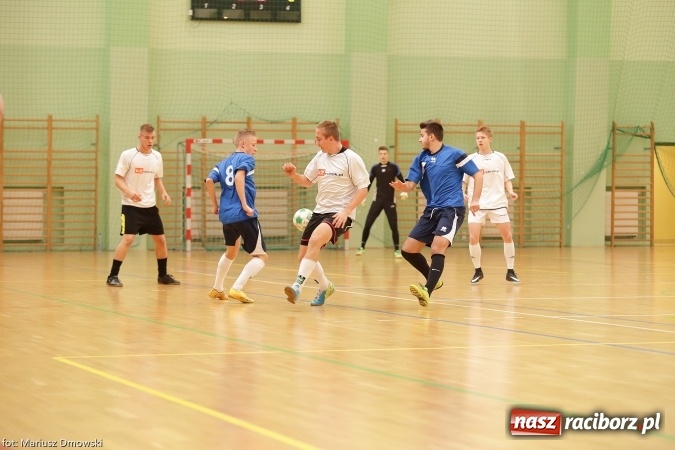 Zdjęcie w galerii na portalu naszraciborz.pl: II Makroregionalny Halowy Turniej Piłki Nożnej Chłopców Szkół Ponadgimnazjalnych wiadomości z regionu