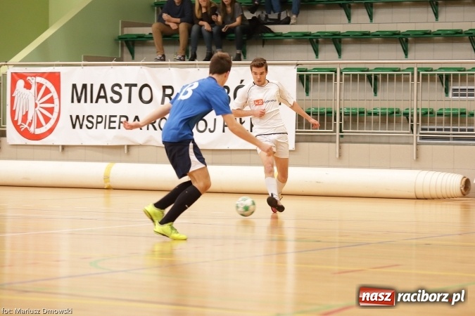 Zdjęcie w galerii na portalu naszraciborz.pl: II Makroregionalny Halowy Turniej Piłki Nożnej Chłopców Szkół Ponadgimnazjalnych wiadomości z regionu