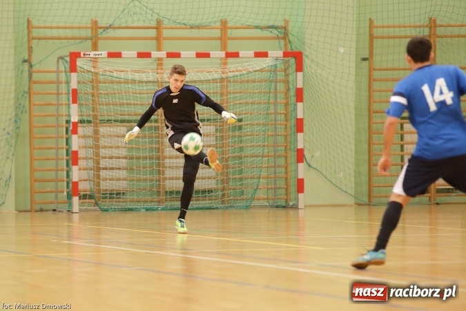 Zdjęcie w galerii na portalu naszraciborz.pl: II Makroregionalny Halowy Turniej Piłki Nożnej Chłopców Szkół Ponadgimnazjalnych wiadomości z regionu