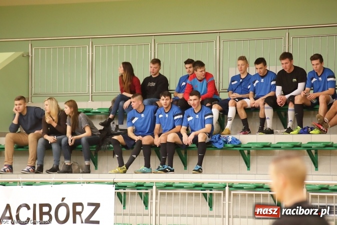 Zdjęcie w galerii na portalu naszraciborz.pl: II Makroregionalny Halowy Turniej Piłki Nożnej Chłopców Szkół Ponadgimnazjalnych wiadomości z regionu