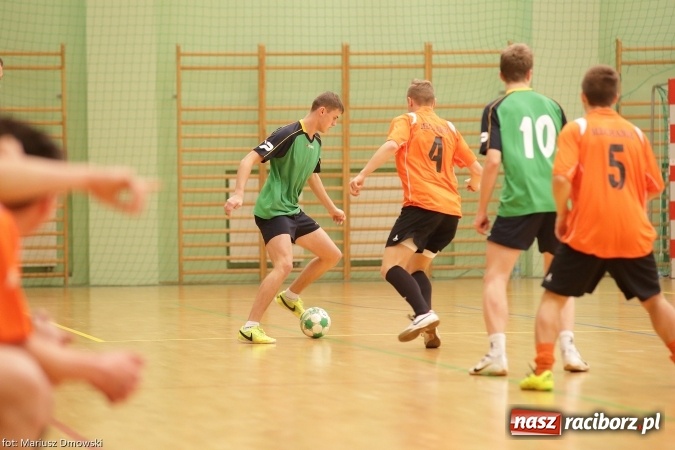 Zdjęcie w galerii na portalu naszraciborz.pl: II Makroregionalny Halowy Turniej Piłki Nożnej Chłopców Szkół Ponadgimnazjalnych wiadomości z regionu