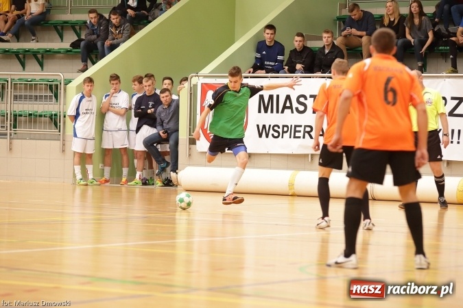 Zdjęcie w galerii na portalu naszraciborz.pl: II Makroregionalny Halowy Turniej Piłki Nożnej Chłopców Szkół Ponadgimnazjalnych wiadomości z regionu