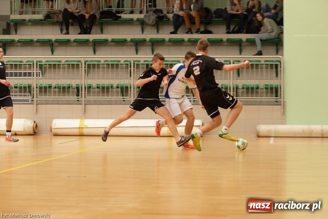 Zdjęcie w galerii na portalu naszraciborz.pl: II Makroregionalny Halowy Turniej Piłki Nożnej Chłopców Szkół Ponadgimnazjalnych wiadomości z regionu