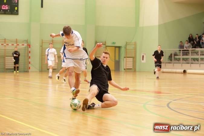 Zdjęcie w galerii na portalu naszraciborz.pl: II Makroregionalny Halowy Turniej Piłki Nożnej Chłopców Szkół Ponadgimnazjalnych wiadomości z regionu