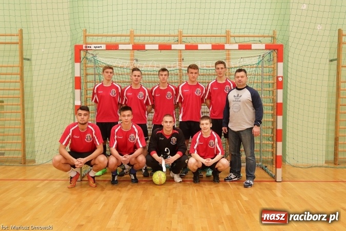 Zdjęcie w galerii na portalu naszraciborz.pl: II Makroregionalny Halowy Turniej Piłki Nożnej Chłopców Szkół Ponadgimnazjalnych wiadomości z regionu