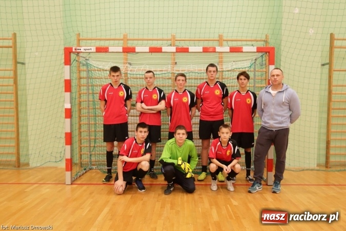 Zdjęcie w galerii na portalu naszraciborz.pl: II Makroregionalny Halowy Turniej Piłki Nożnej Chłopców Szkół Ponadgimnazjalnych wiadomości z regionu