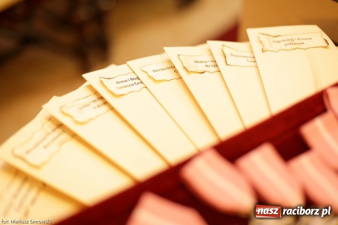 Zdjęcie w galerii na portalu naszraciborz.pl: Dziesięć par obchodziło dziś złote gody w raciborskim Urzędzie Stanu Cywilnego wiadomości z regionu