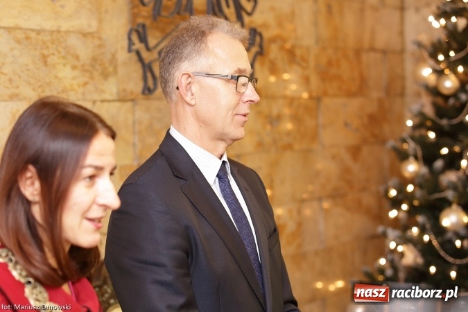 Zdjęcie w galerii na portalu naszraciborz.pl: Dziesięć par obchodziło dziś złote gody w raciborskim Urzędzie Stanu Cywilnego wiadomości z regionu