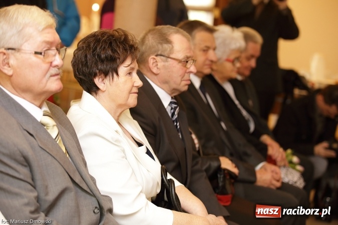 Zdjęcie w galerii na portalu naszraciborz.pl: Dziesięć par obchodziło dziś złote gody w raciborskim Urzędzie Stanu Cywilnego wiadomości z regionu
