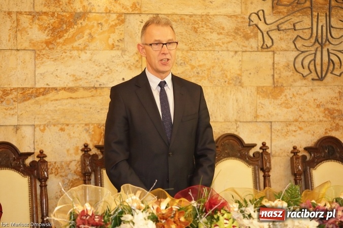 Zdjęcie w galerii na portalu naszraciborz.pl: Dziesięć par obchodziło dziś złote gody w raciborskim Urzędzie Stanu Cywilnego wiadomości z regionu