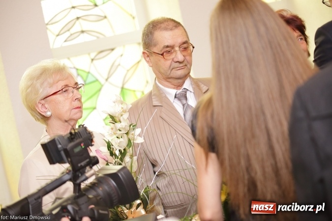 Zdjęcie w galerii na portalu naszraciborz.pl: Dziesięć par obchodziło dziś złote gody w raciborskim Urzędzie Stanu Cywilnego wiadomości z regionu