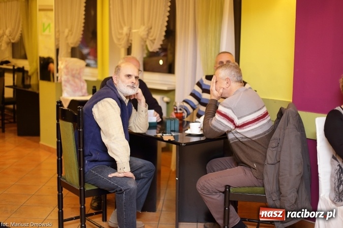 Zdjęcie w galerii na portalu naszraciborz.pl: Najlepsi brydżyści powiatu z pucharami wiadomości z regionu