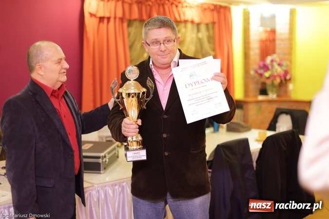 Zdjęcie w galerii na portalu naszraciborz.pl: Najlepsi brydżyści powiatu z pucharami wiadomości z regionu