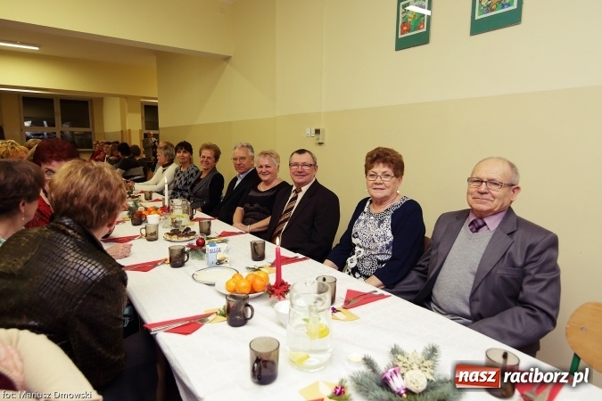 Zdjęcie w galerii na portalu naszraciborz.pl: Słuchacze Uniwersytetu III Wieku już w świątecznych nastrojach wiadomości z regionu