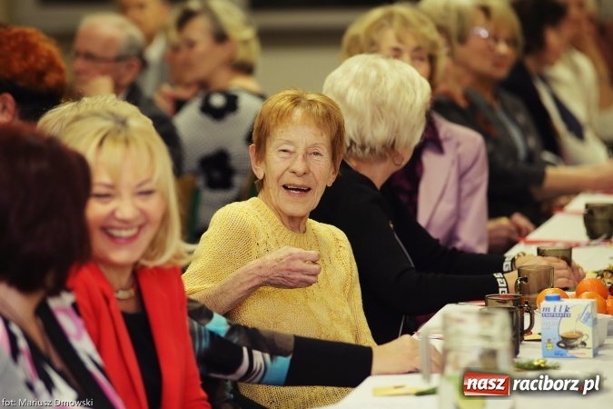 Zdjęcie w galerii na portalu naszraciborz.pl: Słuchacze Uniwersytetu III Wieku już w świątecznych nastrojach wiadomości z regionu
