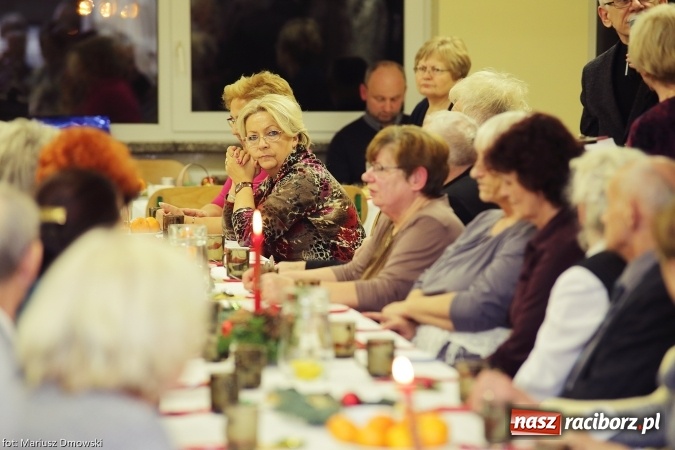 Zdjęcie w galerii na portalu naszraciborz.pl: Słuchacze Uniwersytetu III Wieku już w świątecznych nastrojach wiadomości z regionu