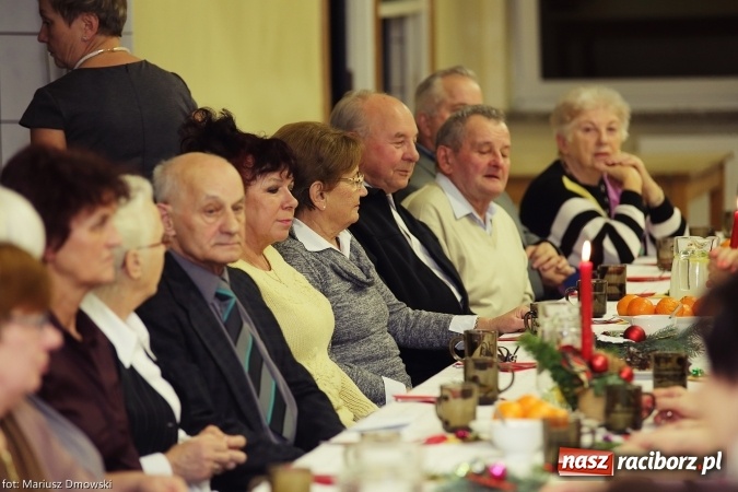 Zdjęcie w galerii na portalu naszraciborz.pl: Słuchacze Uniwersytetu III Wieku już w świątecznych nastrojach wiadomości z regionu