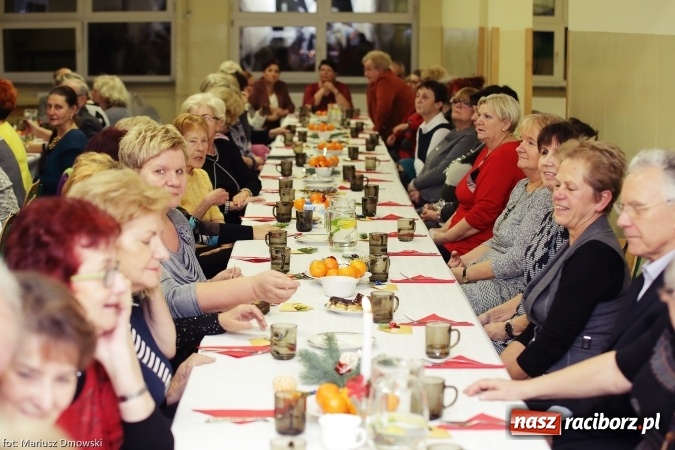Zdjęcie w galerii na portalu naszraciborz.pl: Słuchacze Uniwersytetu III Wieku już w świątecznych nastrojach wiadomości z regionu