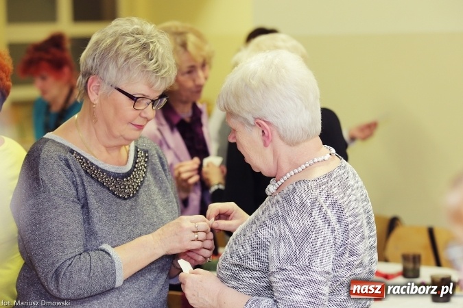 Zdjęcie w galerii na portalu naszraciborz.pl: Słuchacze Uniwersytetu III Wieku już w świątecznych nastrojach wiadomości z regionu
