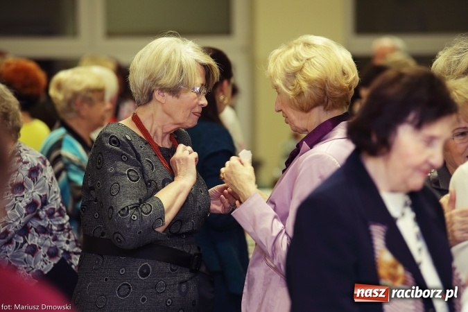 Zdjęcie w galerii na portalu naszraciborz.pl: Słuchacze Uniwersytetu III Wieku już w świątecznych nastrojach wiadomości z regionu