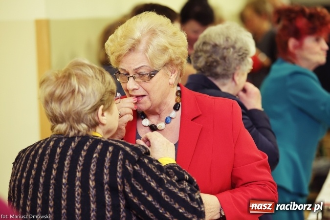 Zdjęcie w galerii na portalu naszraciborz.pl: Słuchacze Uniwersytetu III Wieku już w świątecznych nastrojach wiadomości z regionu